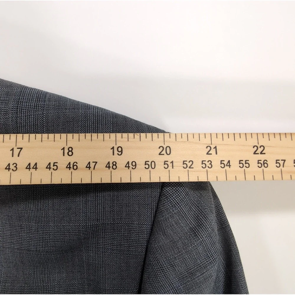 Jos A Bank Mens Signature Blazer 46L Grey Wool Silk Glen Plaid Sport Coat Jacket